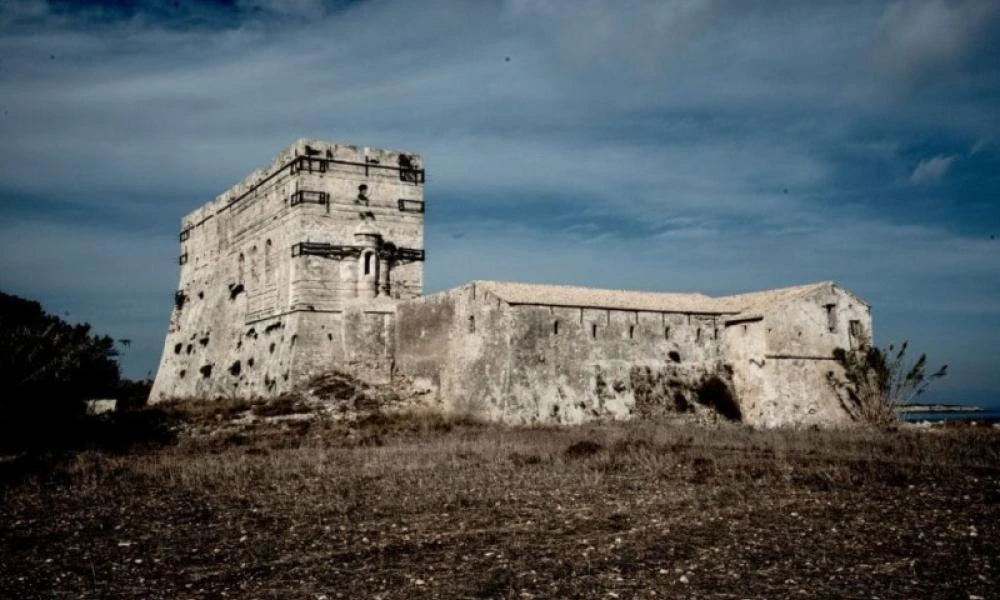 Στροφάδες: Το καστρομοναστήρι που αντέχει στους σεισμούς